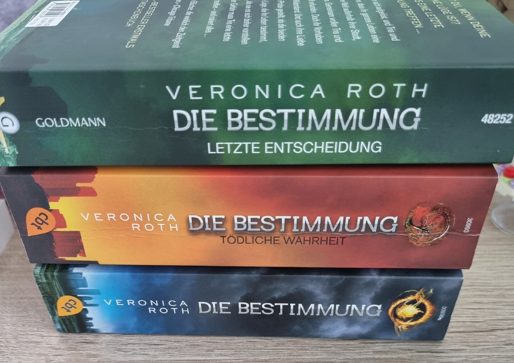 Libri: Die Bestimmung - alle 3 Bücher – Usato da Wohlen AG venduto da ams_77k2