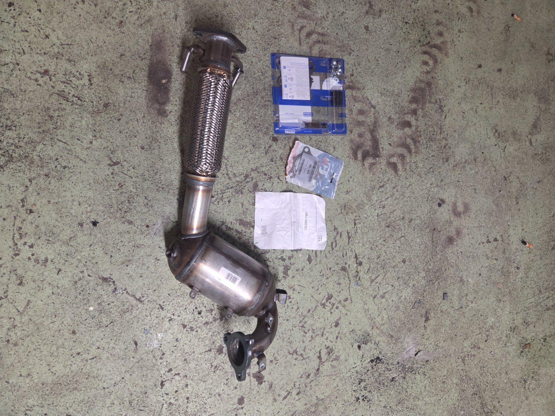Mitsubishi Tutti pezzi di ricambio auto: Filtre a particules mitsubishi 1.8 DI-D – Nuovo (secondo la descrizione) da Conthey venduto da greenday85