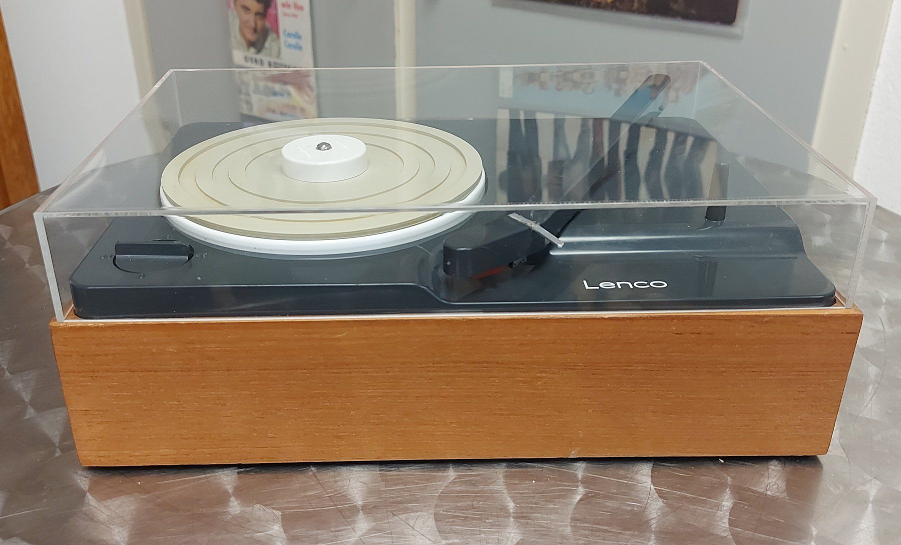Lenco Giradischi: Lenco Plattenspieler – Usato da Herzogenbuchsee venduto da phonowelt