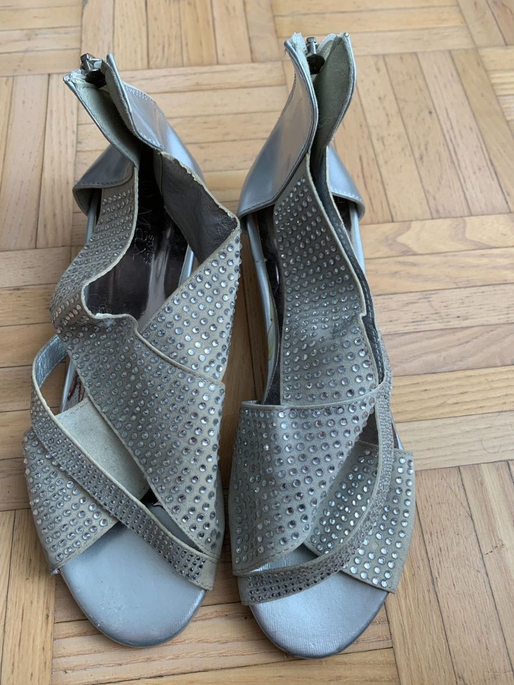 Scarpe da donna: Flache Schuhe mit Strasssteinchen (37) – Nuovo (secondo la descrizione) da Zürich venduto da chi82