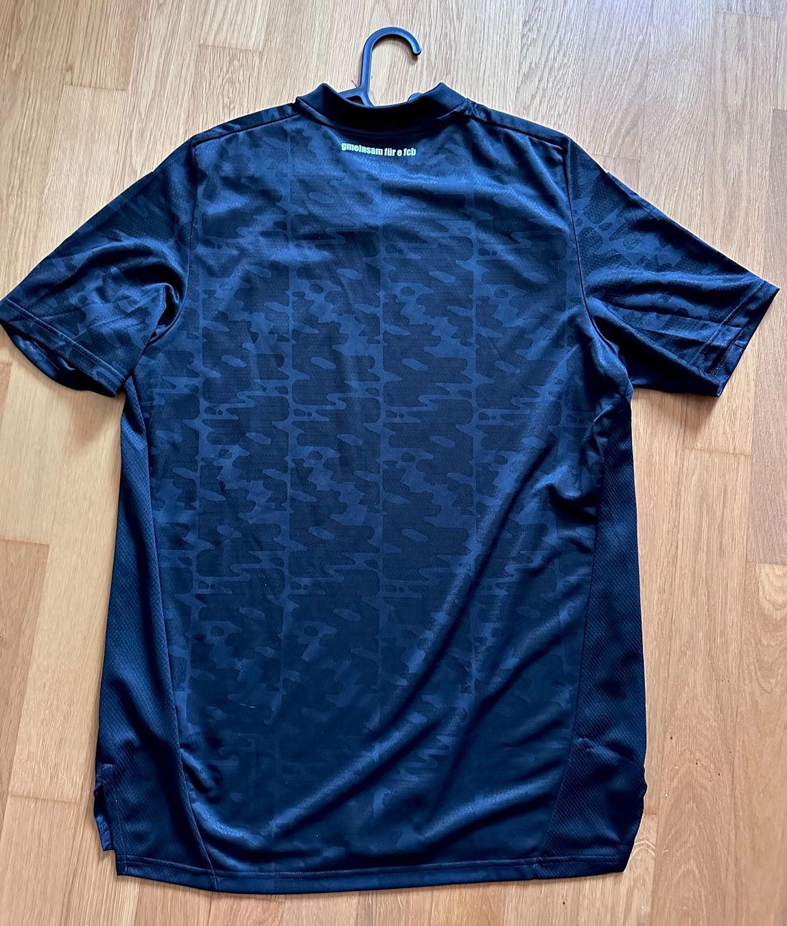 Adidas Canottiere & Pantaloni: FC Basel Trikot limitiert Grösse L – Usato da Grellingen venduto da Faebu7 2