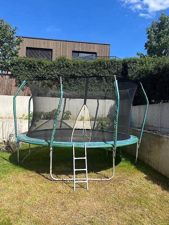 Trampolines: Gebrauchtes Trampolin zu verkaufen – D'occasion à Ruswil par Buda010
