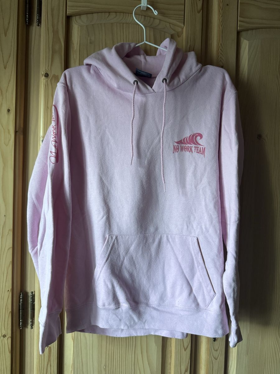 Maglioni & Felpe: NWT Hoodie Rosa – Usato da Hergiswil NW venduto da kaufe_bei_kaufmann 1