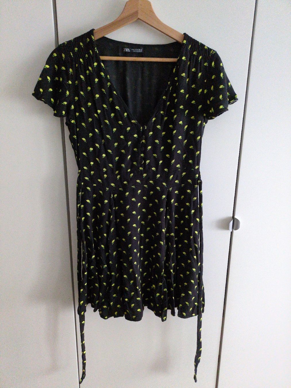 Zara Kleider: Sommerkleid mit Zitronen – Gebraucht aus Olten von Lilliane0