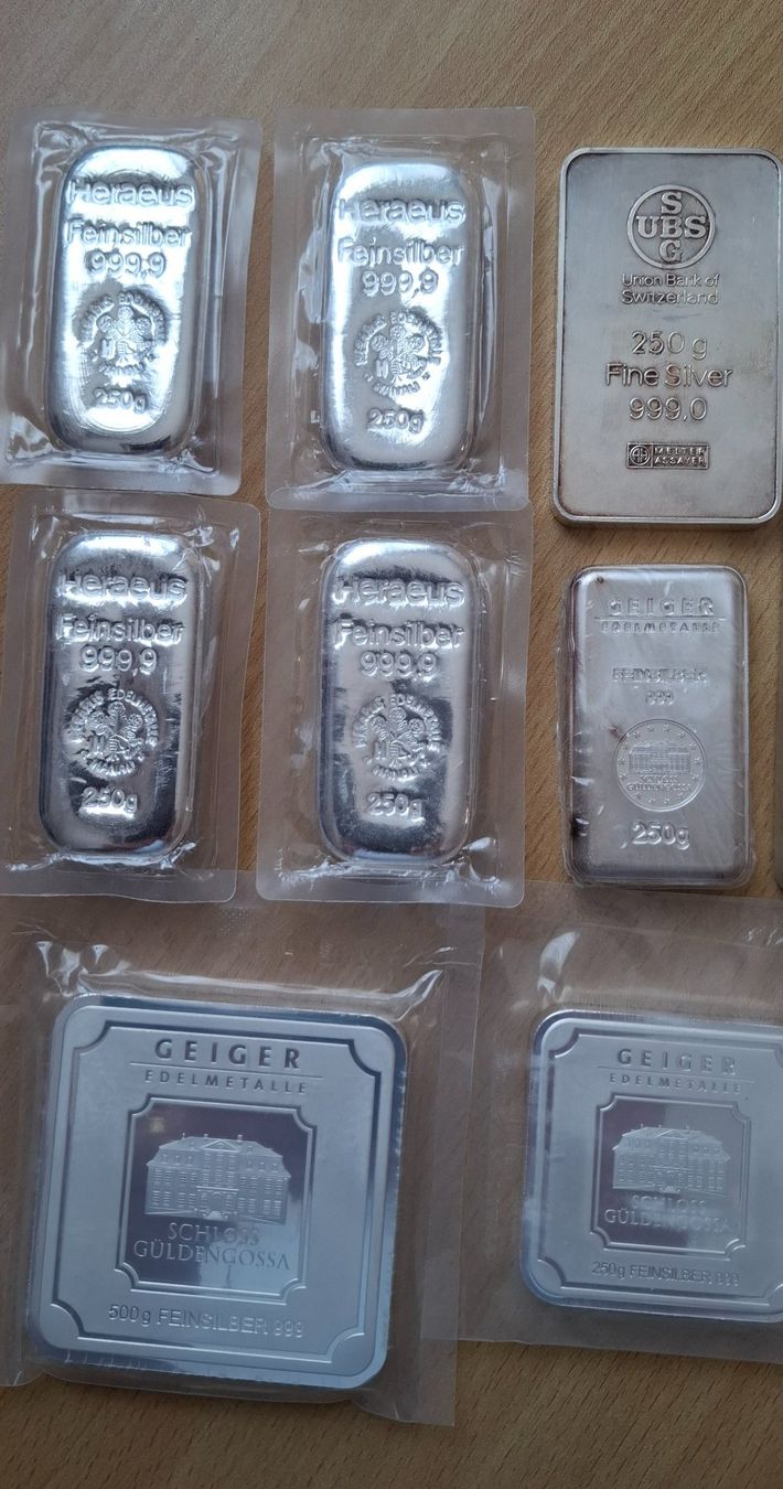 Metalli preziosi: RIESENMENGE SILBERBARREN EINIGE SELTENE DABEI – Usato da Siglistorf venduto da Winer03 2