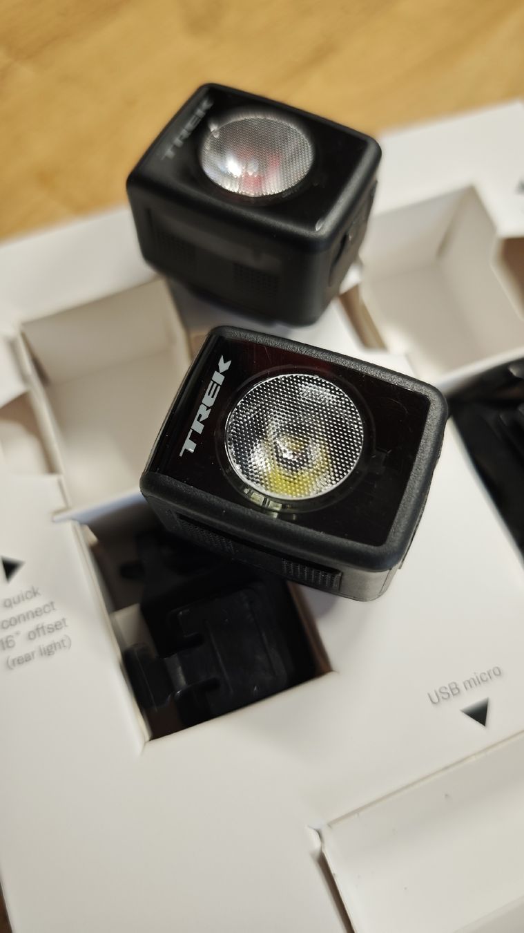 Lampes: Trek Beleuchtung ion 200 RT Flare RT – Neuf (Voir description) à Crésuz par Peyou80 1