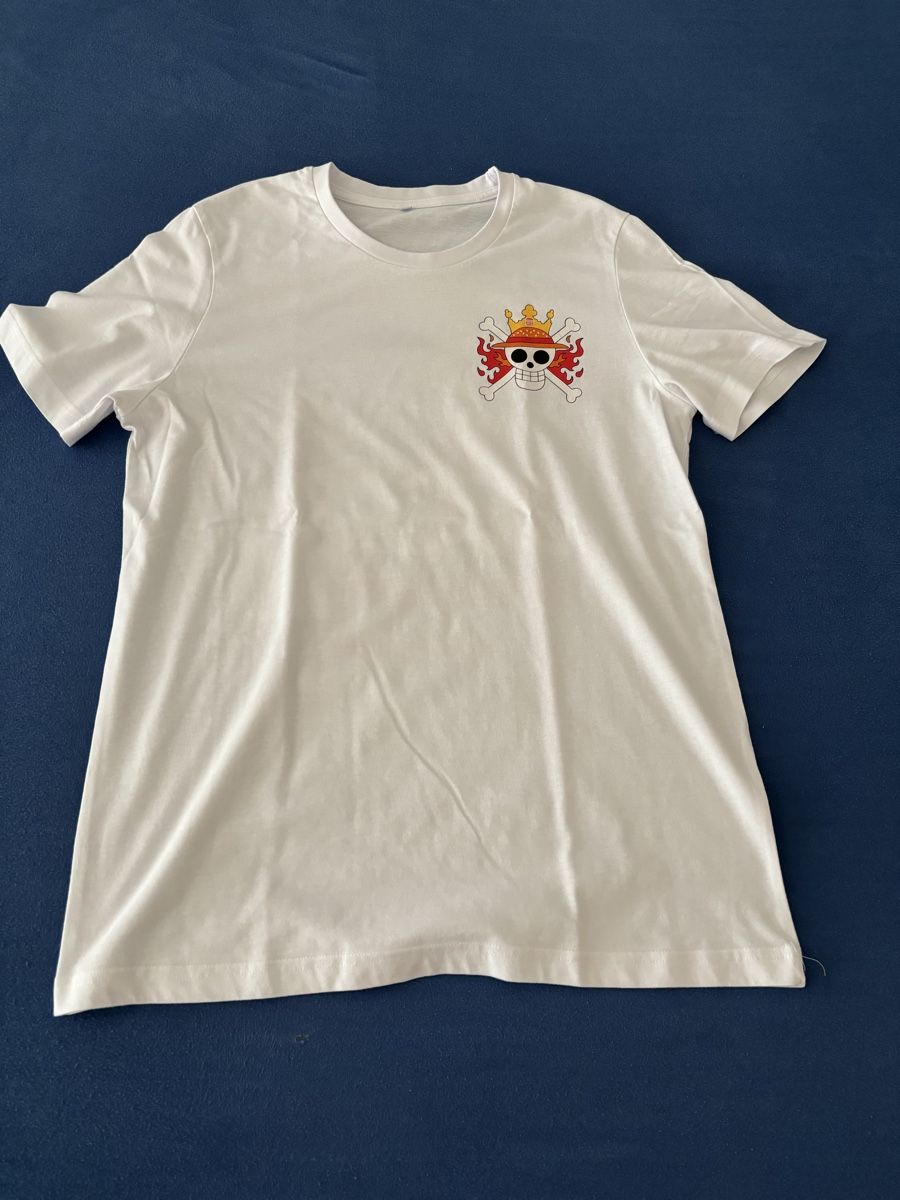 T-shirts: Burger King X One Piece – D'occasion à Zollikerberg par JvD0211