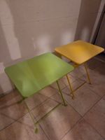 Kleine farbige Klapptische (4 Stück)