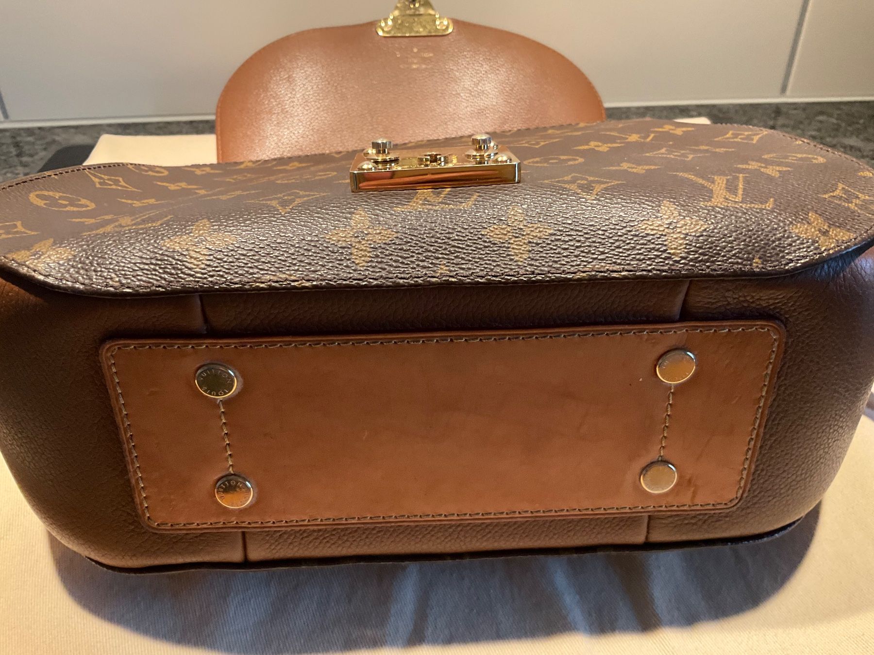 Louis Vuitton Borse da donna: Pochette Éden MM Monogram Vuitton – Usato da Murten venduto da Louis1954 4
