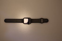 Apple Watch Nike SE (1. Generation) – 40 mm GPS
