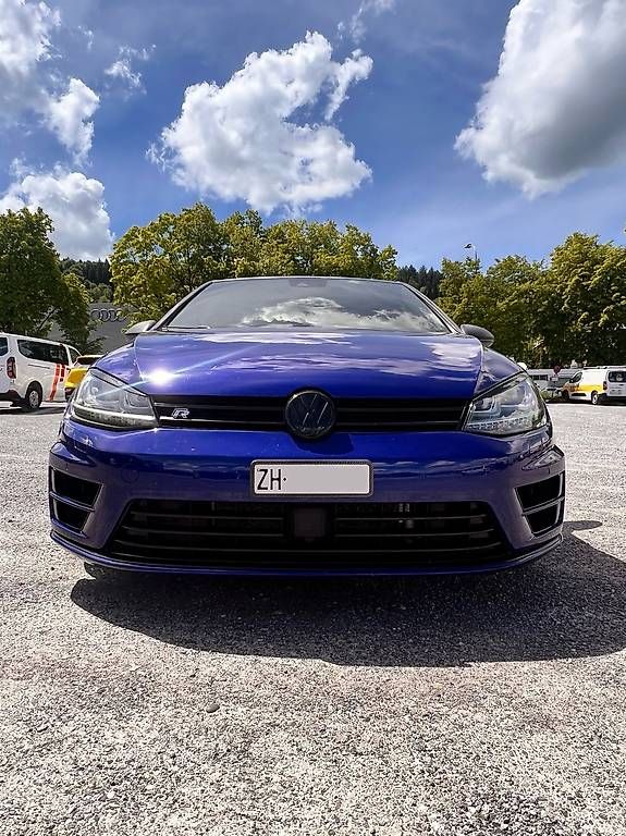 VW Automobili: VW Golf 7R / Frisch ab Service – Usato da Maur venduto da fly25
