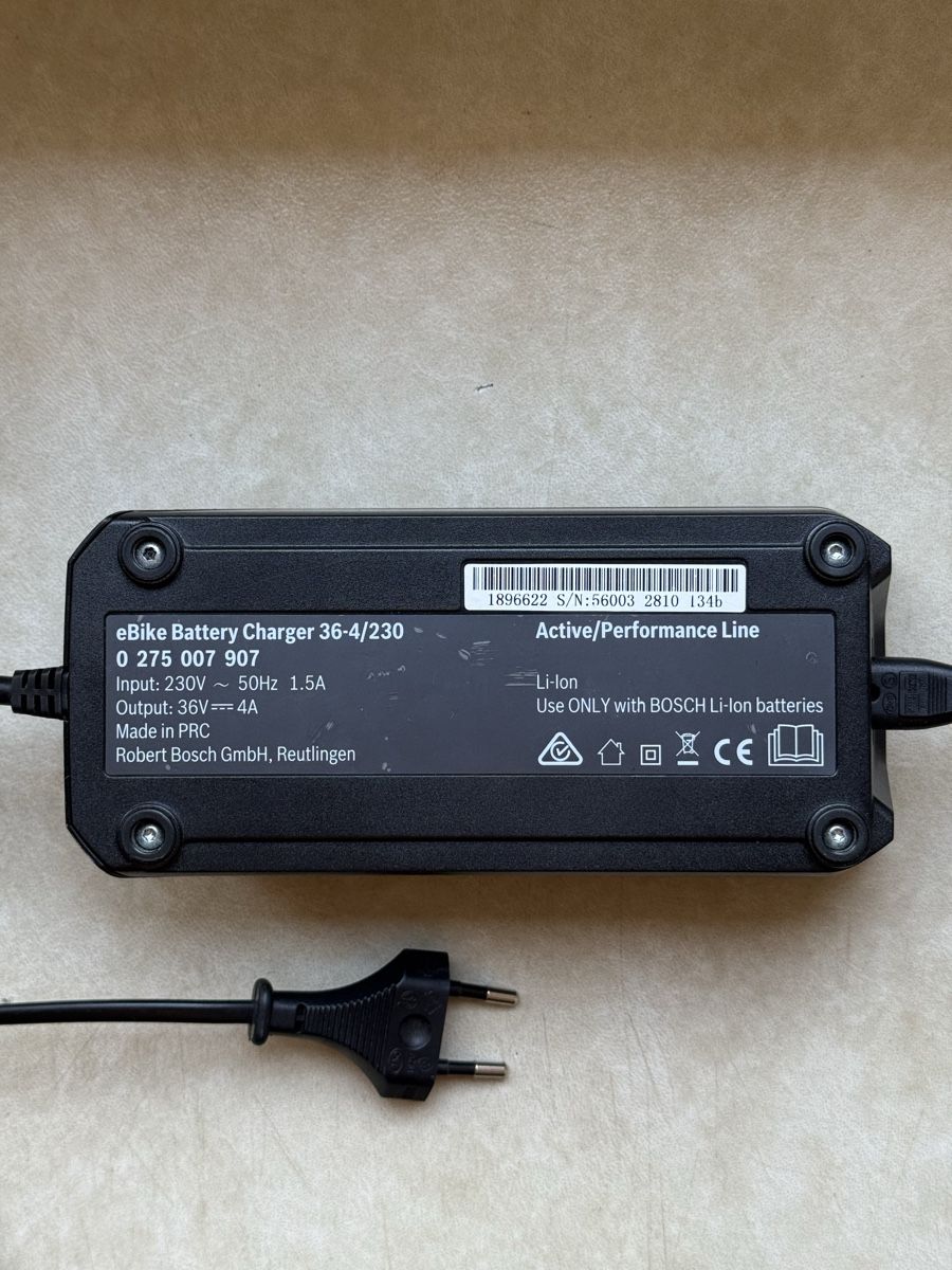 Bosch Chargeurs: Bosch eBike Ladegerät 36-4/230 Active/Performance Line – D'occasion à Zürich par mangomaster 2