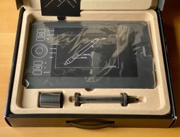 Wacom Intuos5 Touch Small, 2.048 Druckstufen, 5.080 lpi