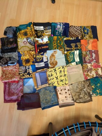Foulards Tücher (Seiden, Polyester) 