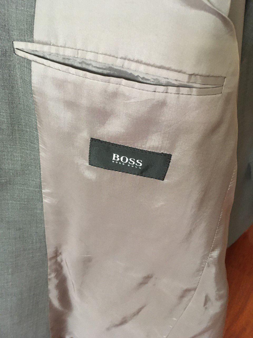 Hugo Boss Completi: Costume gris Hugo Boss – Usato da OBERENGSTRINGEN venduto da Lolo6316 2