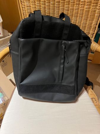 Sac à dos noir avec poche ordi / Rucksack schwarz Labtopfach