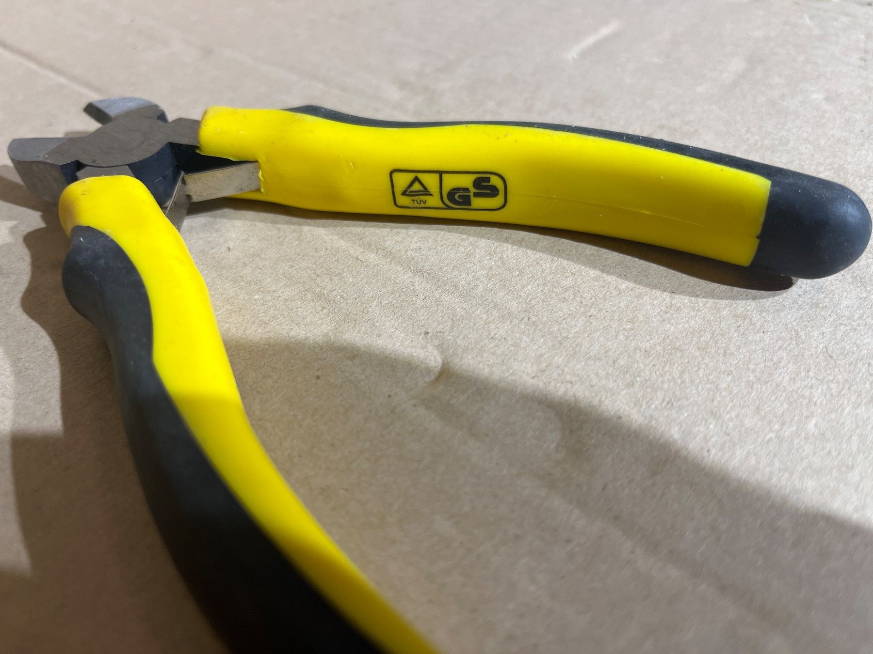 Alle Werkzeuge: Merox Seitenschneider 160mm gelb – Neu und originalverpackt aus Tann von Mad_less 2