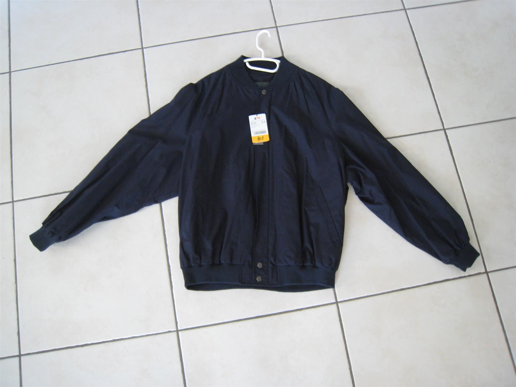 Giacche: ***** Sergio-Jacke – neu – Nuovo e nell'imballaggio originale da Villaz-St-Pierre venduto da Ubid