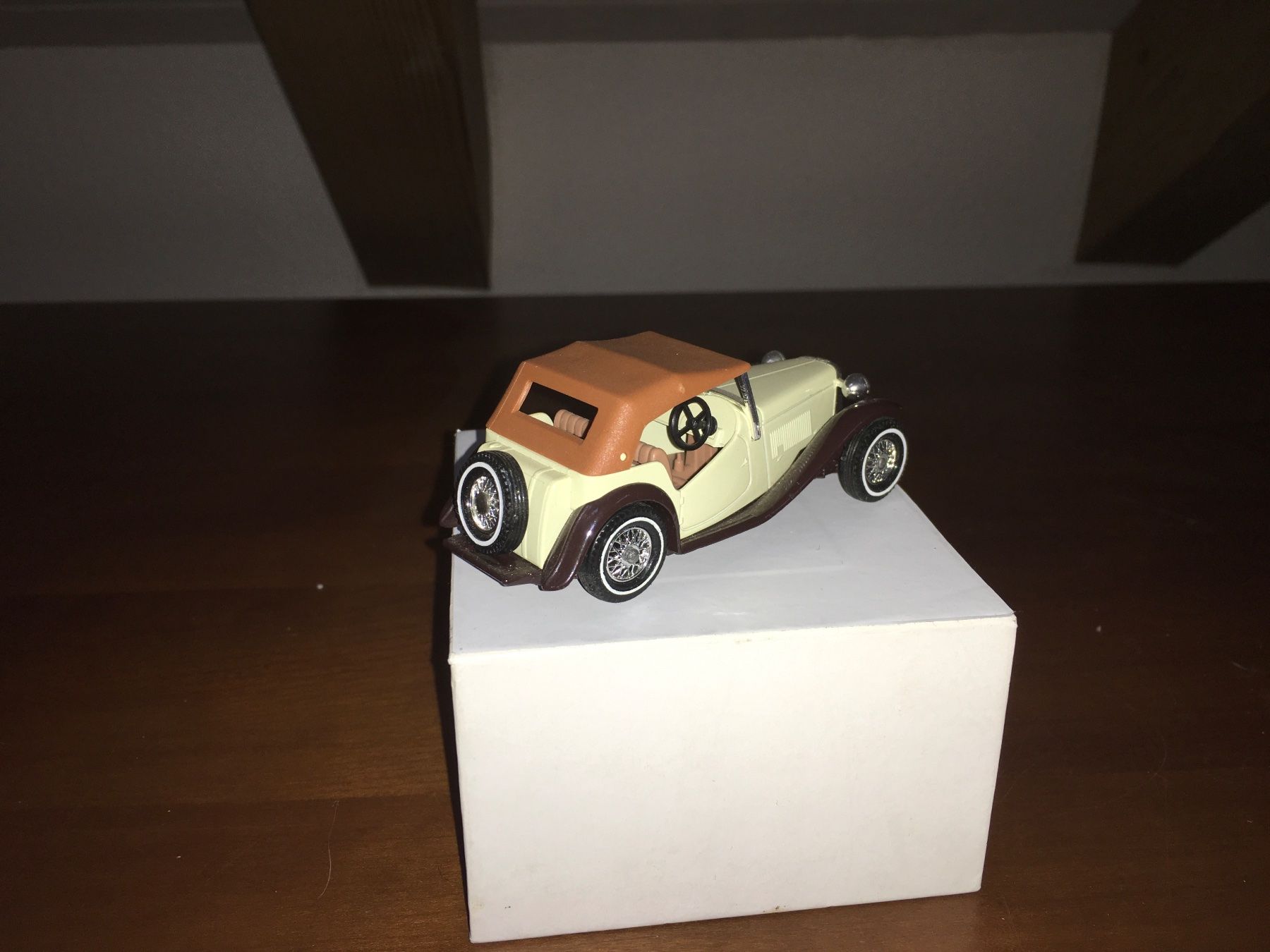 MG Modellini d'auto: MG TC 1/43 Model of yesterday – Usato da Wohlen AG venduto da PrivatSammlung 1