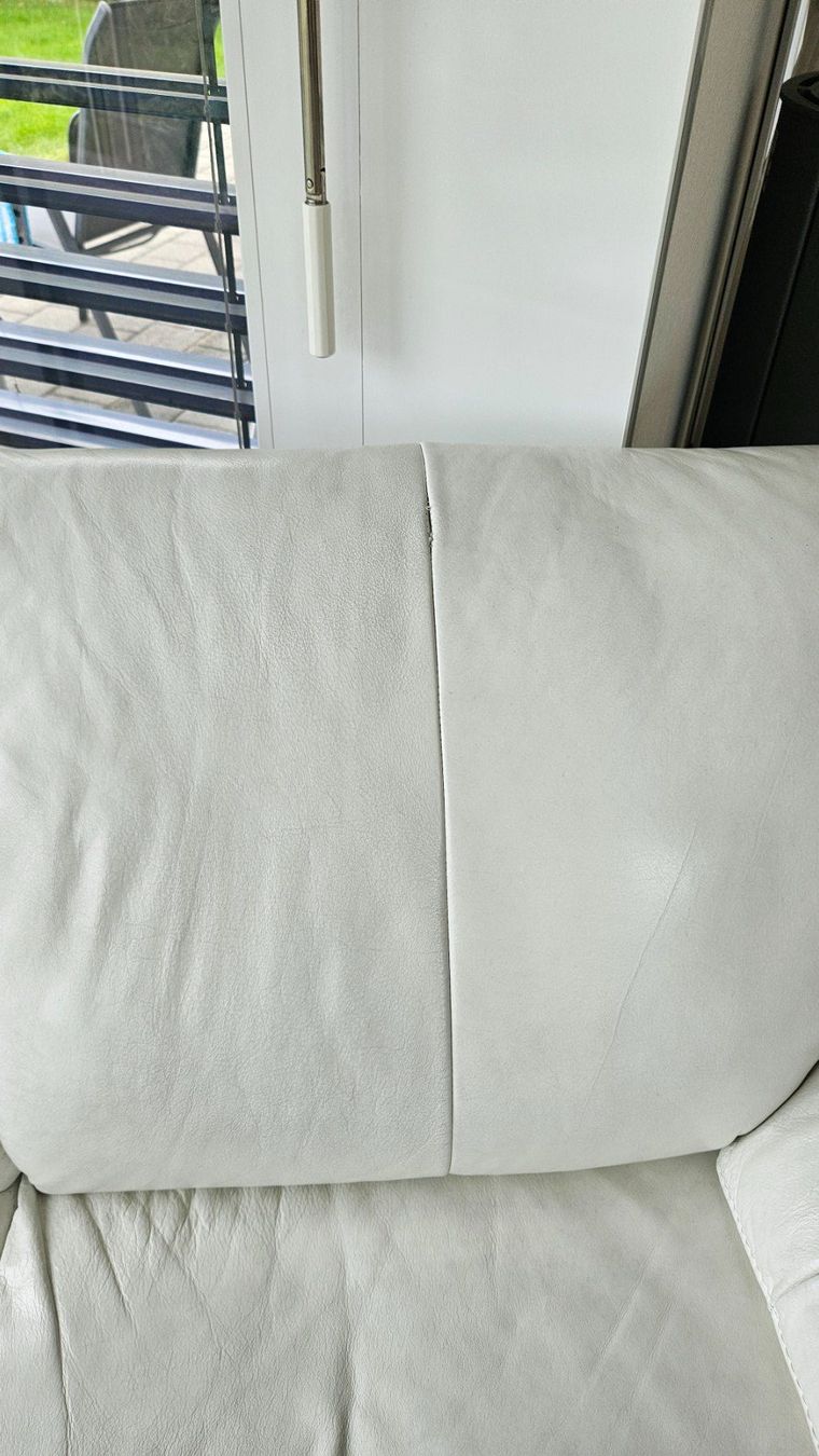 Divani: Echtleder-Sofa weiss 2-Plätze – Usato da Toffen venduto da mcurs00 2