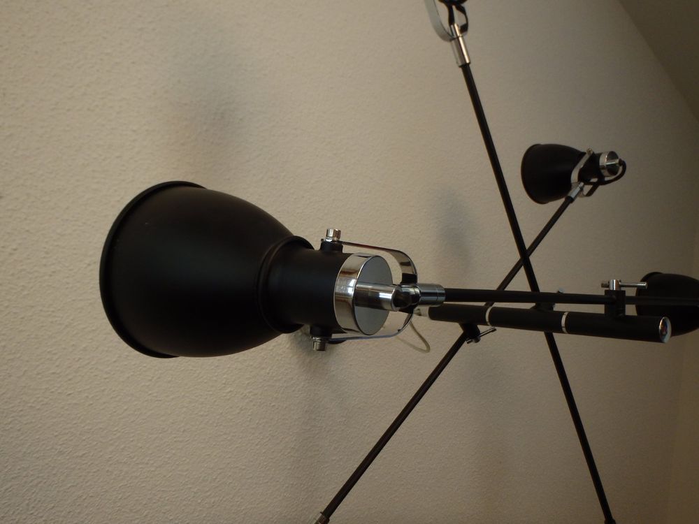 Ikea Lustres & lampes de plafonds: schwarze mit 6 schwenkbaren Spots IKEA Deckenlampe – D'occasion à Schöfflisdorf par pullux 1