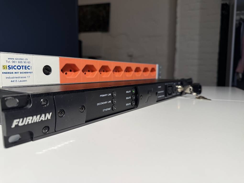 Stromzufuhr: Furmann CN-3600 SE Power Conditioner – Gebraucht aus Bischofszell von Nenga 1