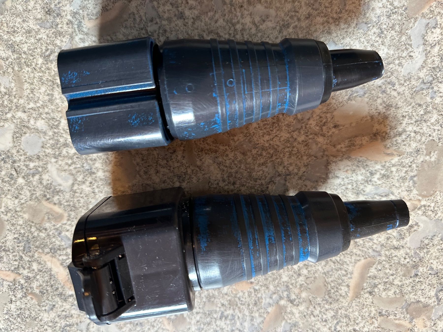 Spine: Stecker und Kupplung  J15 5 polig – Usato da Huttwil venduto da Bolpa
