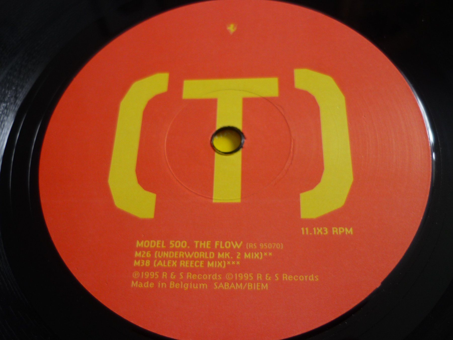 Dischi in vinile: Rare Techno Vinyl - Juan Atkins - model 500 the flow – Usato da Beringen venduto da Flatretriever 2
