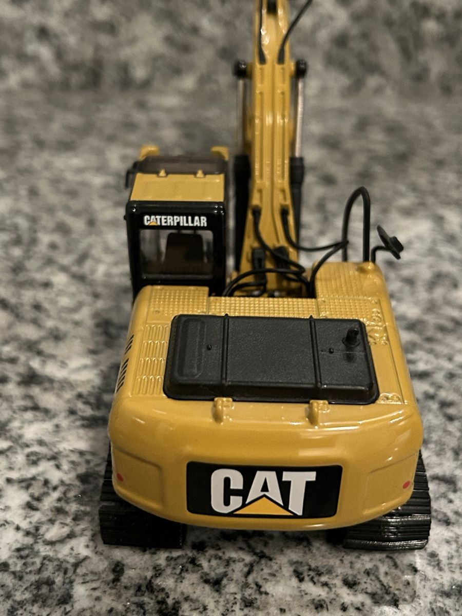 Caterpillar Modellbausätze & Standmodelle: Cat 323 D, 1;50 , Norscot – Neu (gemäss Beschreibung) aus Horw von Tigercat635 4