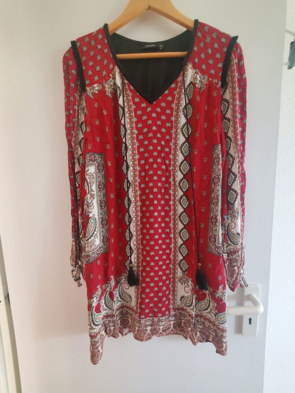 Bershka Vestiti: Patterned mid/short dress – Usato da Genève venduto da lucianartm