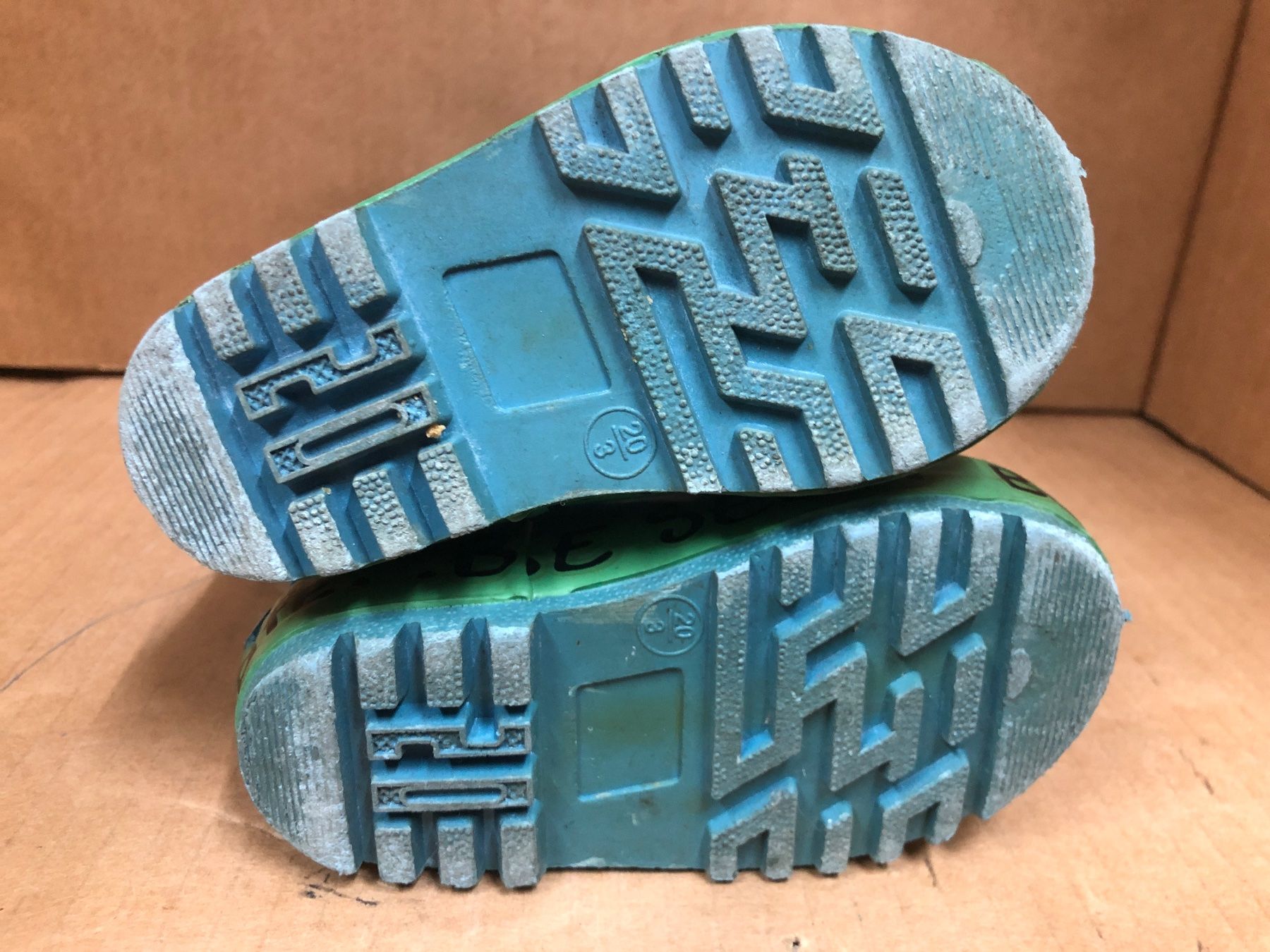 Scarpe per ragazzi: Kinderstiefel blau Grösse 20 – Usato da Eschlikon TG venduto da RamonaSt 5