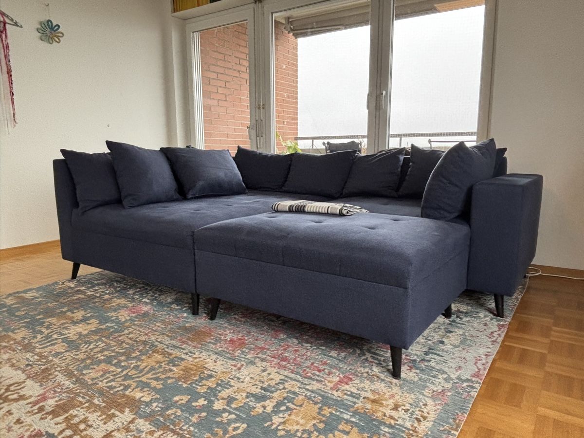 Sofas: Schönes, bequemes Sofa blau  – Gebraucht aus Basel von lea_qls5 1