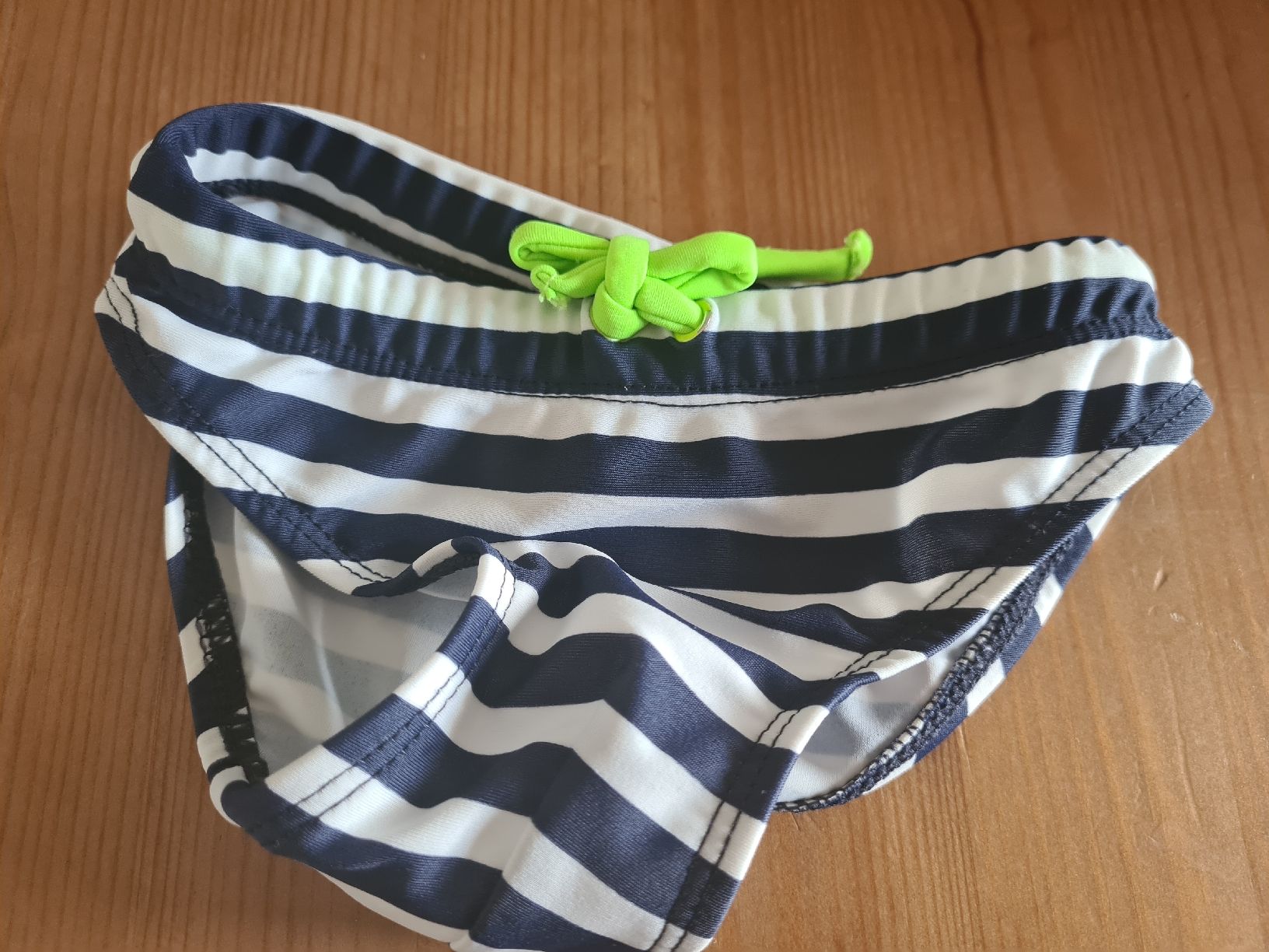 Caleçons de bain: Badehose gestreift Grösse 86 – D'occasion à Horw par Mirii91