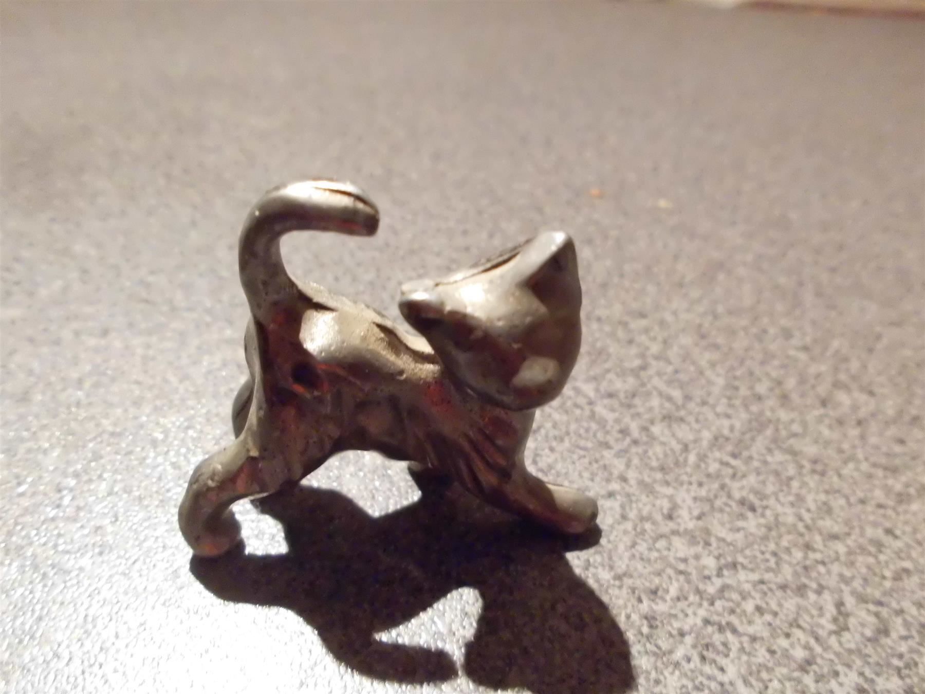 Figurines: Katze Metall, silberfarbig – D'occasion à Zürich par abraxas1291