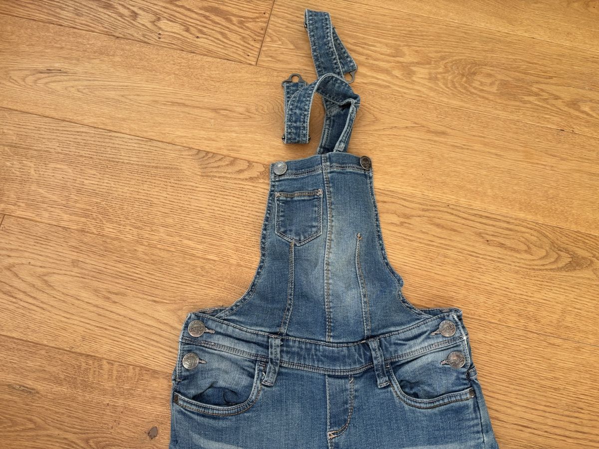 Pantaloni: Latzhose here + there 140 – Usato da Adligenswil venduto da ZGB 1