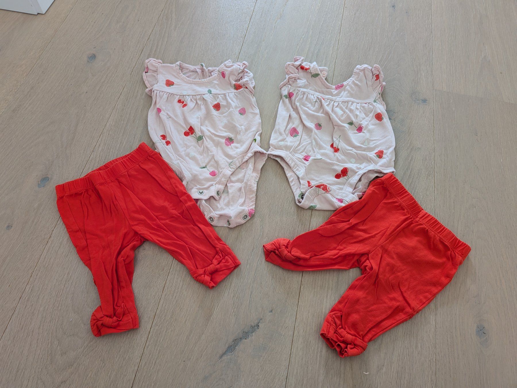 Sanetta Kleiderpakete & -sets: Grosses Zwillings-Set: Hochwertige Marken Gr. 62 – Gebraucht aus Appenzell-Steinegg von AppenzellerIn 4