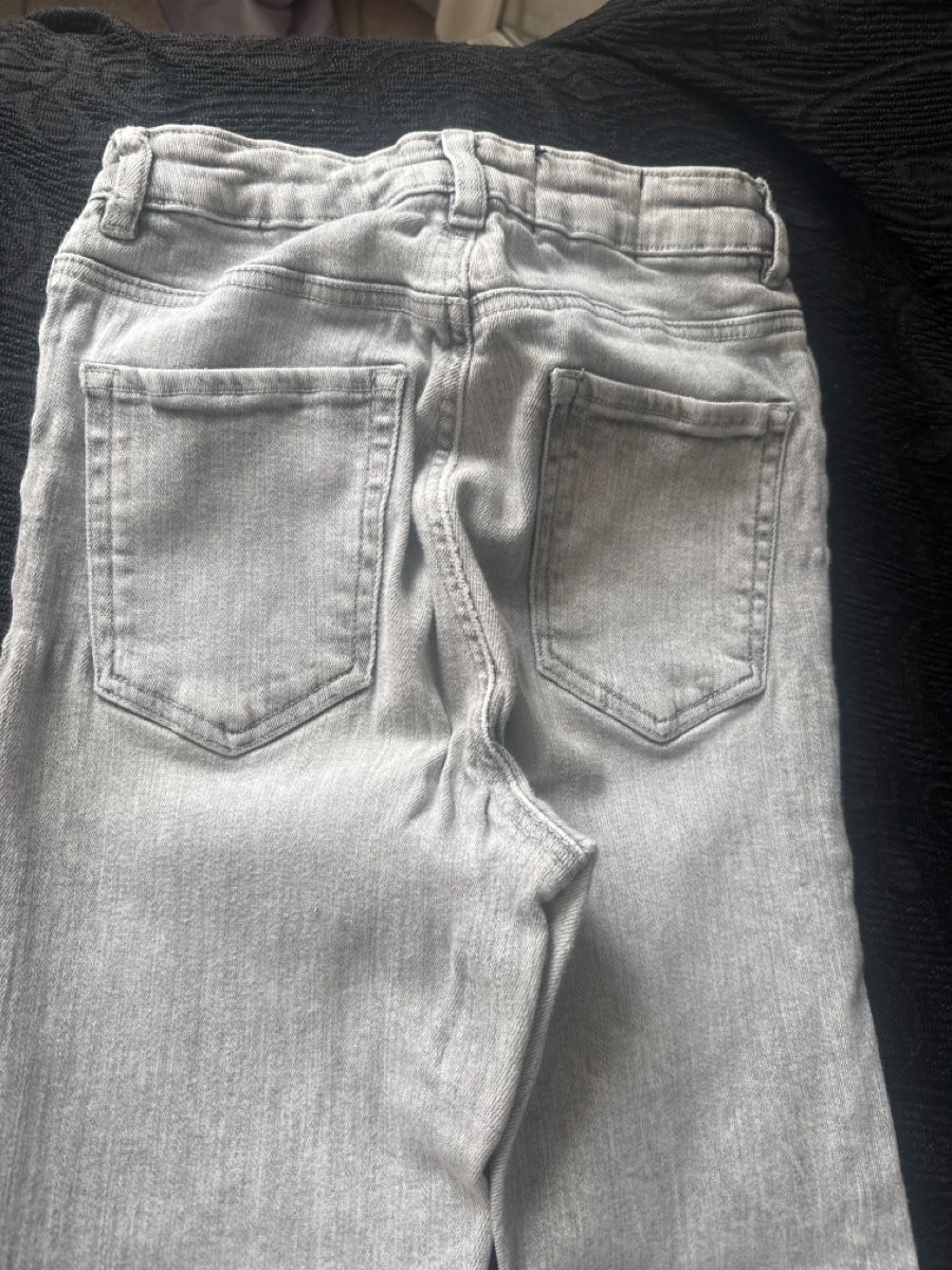 Tally Weijl Jeans: Jeans Grösse 36 - Grau Zerrissen – Usato da Pratteln venduto da syr_g2ql 1