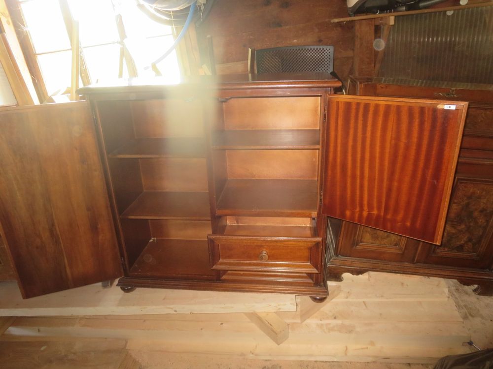 Commodes: schönes Möbel aus Holz – D'occasion à Rüschegg-Heubach par Ofen111 1