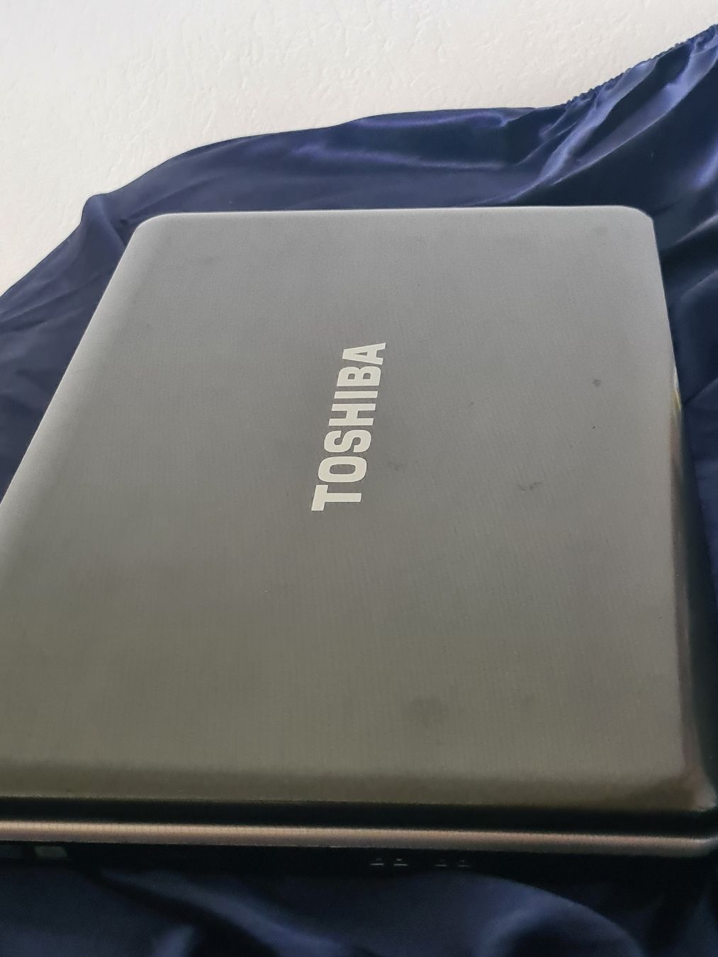 Toshiba Portables: Toshiba L500 windows 11 25h2 – D'occasion à Couvet par curirouge 4