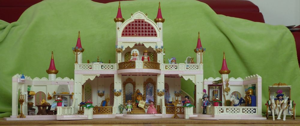 Playmobil Schloss mit viel Zubehör für Prinzessinnen | Kaufen auf Ricardo