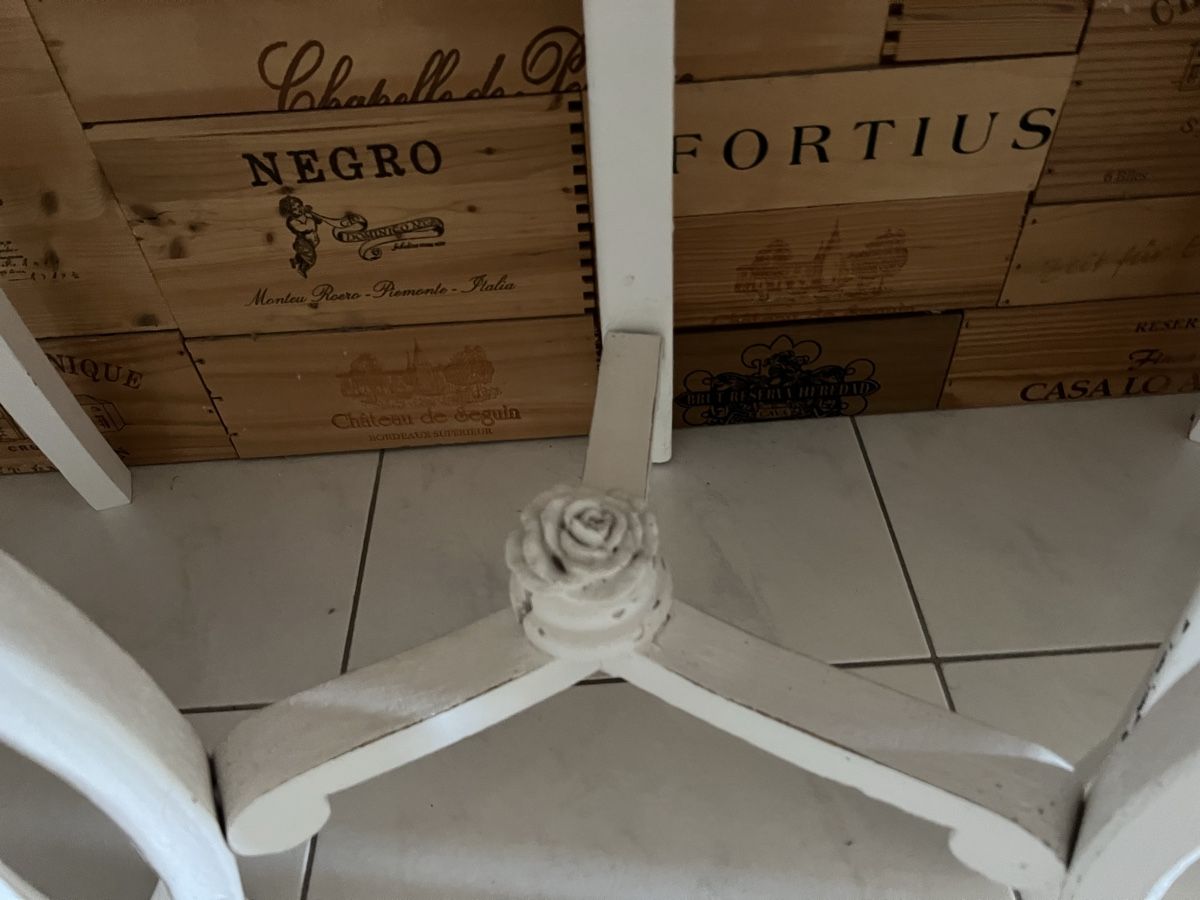 Set di tavolo e panche: Shabby Chic Set, Tisch und 2 Stühle – Usato da Ruswil venduto da meg_7c6v 2