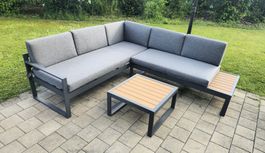 Gartenlounge mit Beistelltisch 