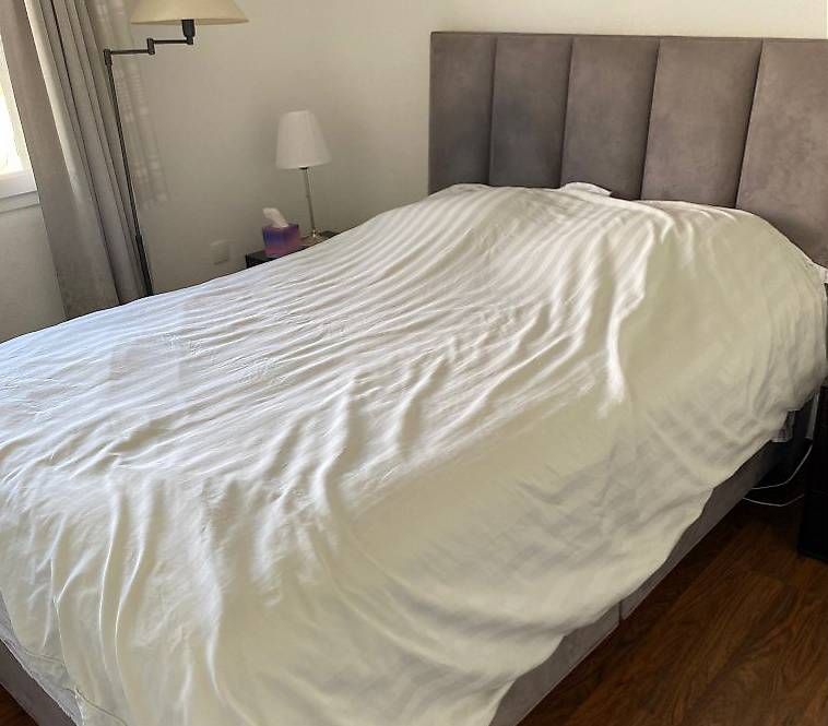 Lits: Vispring Queen size – D'occasion à Genève par stephen_gva 1