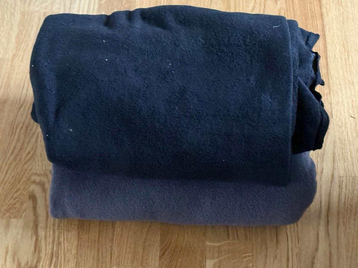 Tessuti: 4m Fleece Stoff – Nuovo (secondo la descrizione) da Winterthur venduto da BB1974