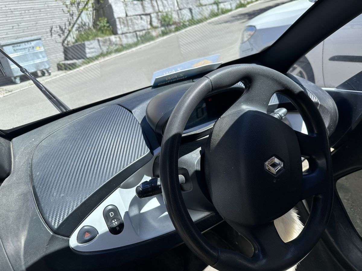 Renault Automobili: Twizy Renault  – Usato da Trüllikon venduto da angela4444 4