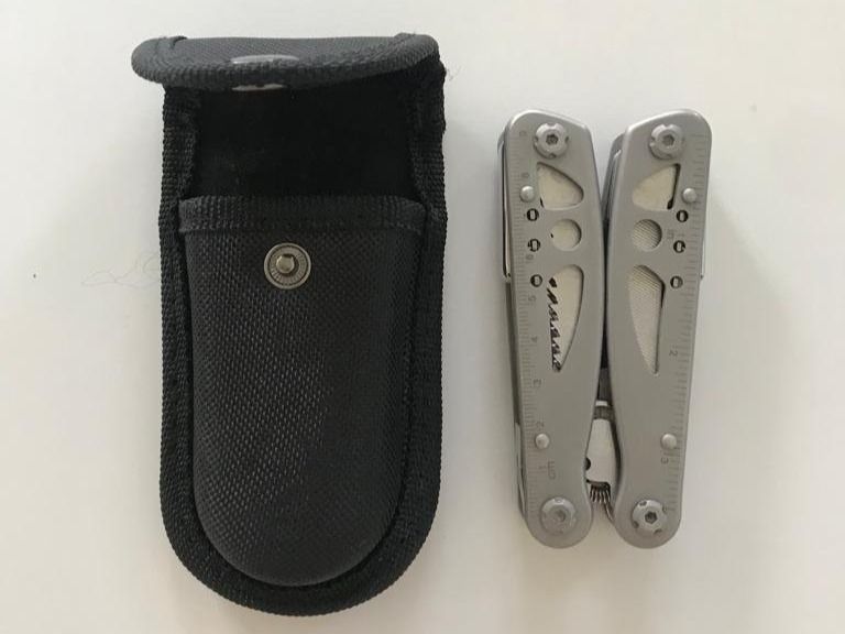 Alle Werkzeuge: Multitool aus Edelstahl / Hosentaschen-Werkzeugkasten – Neu und originalverpackt aus Zug von Cry71 7