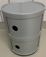 Kartell Möbel zweistöckiger Beistelltisch