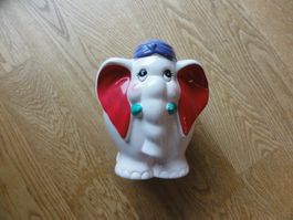Sparkasse Elefant, gross!