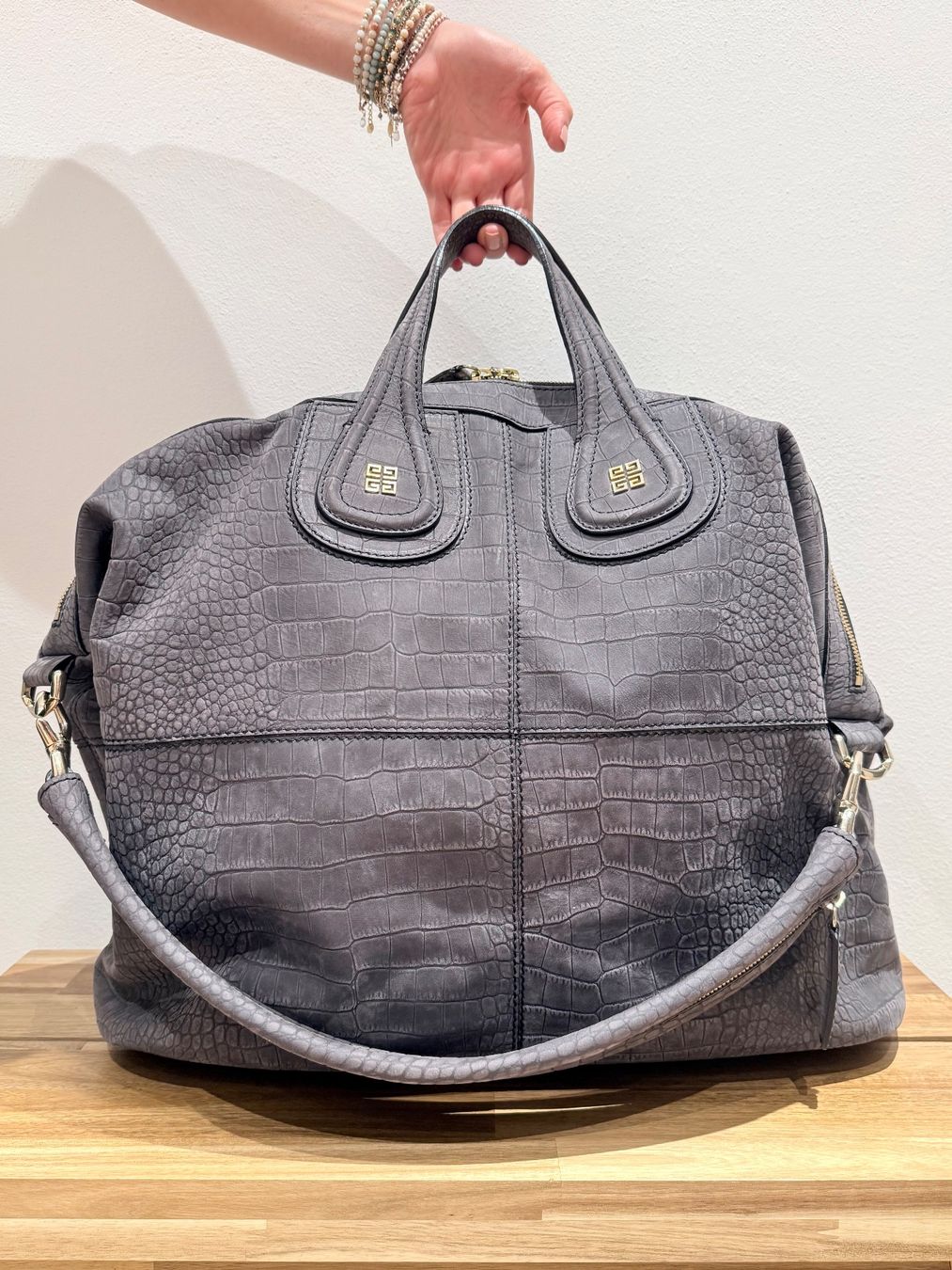 Givenchy Taschen für Damen: Givenchy Nightingale (large) – Gebraucht aus Sissach von Milanista82