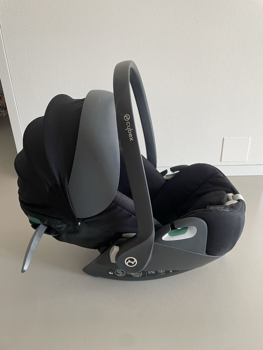 Cybex Sièges auto: Cybex Cloud Z i-Size + Base – D'occasion à Thalwil par arn_6xfw 2